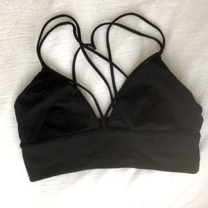 Lululemon V front strap - yoga bra